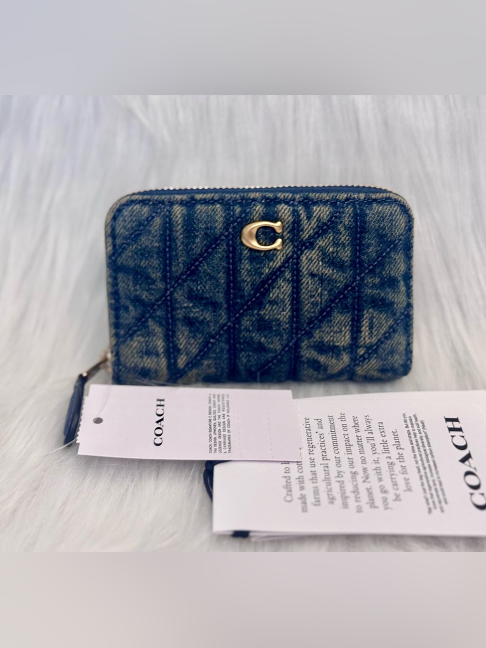 Coach Essential Small Zip Around Card Case Denim With Quilting CCZ05 Dark Indigo
